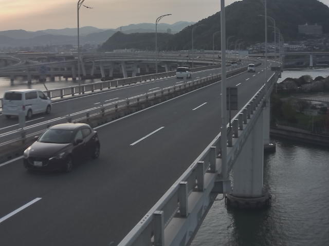 橋梁中央部 仁保方面 ↗ 橋梁中央部 仁保方面 ↗