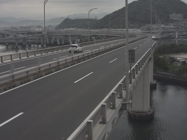 橋梁中央部 仁保方面　↗ 