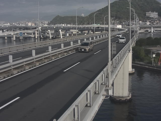 橋梁中央部 仁保方面　↗ 