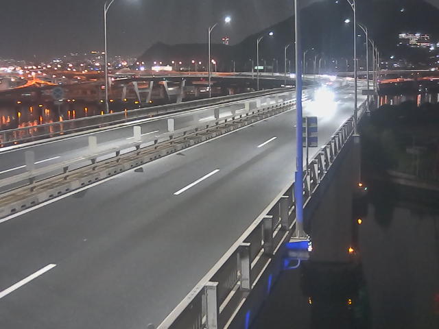 橋梁中央部 仁保方面　↗ 