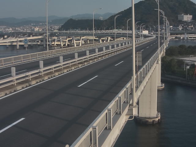 橋梁中央部 仁保方面　↗ 