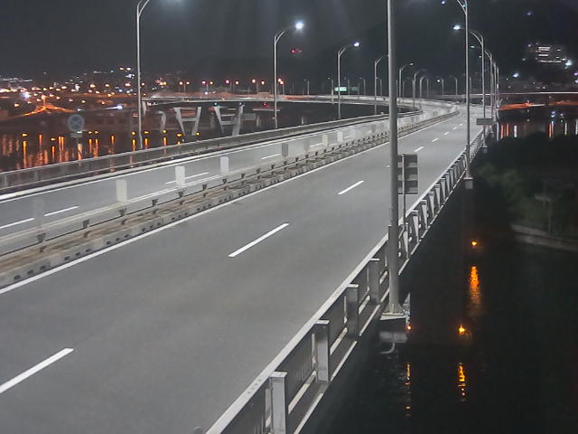 橋梁中央部 仁保方面　↗ 