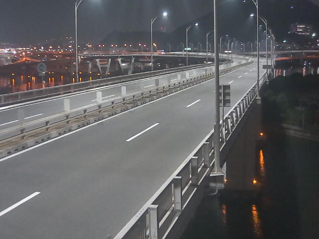 橋梁中央部 仁保方面　↗ 