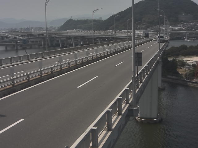 橋梁中央部 仁保方面　↗ 