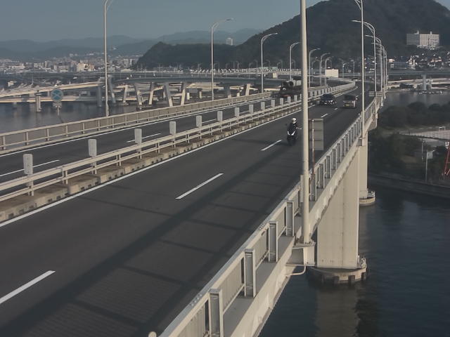 橋梁中央部 仁保方面　↗ 