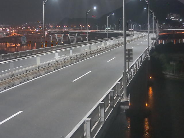 橋梁中央部 仁保方面　↗ 