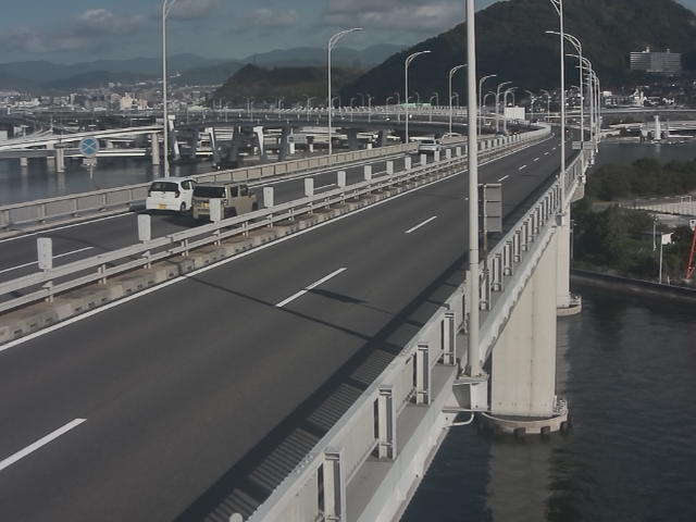 橋梁中央部 仁保方面　↗ 