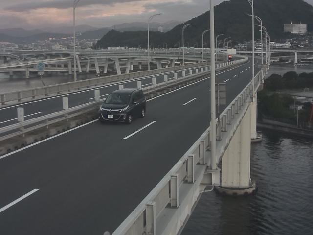 橋梁中央部 仁保方面 ↗ 橋梁中央部 仁保方面 ↗