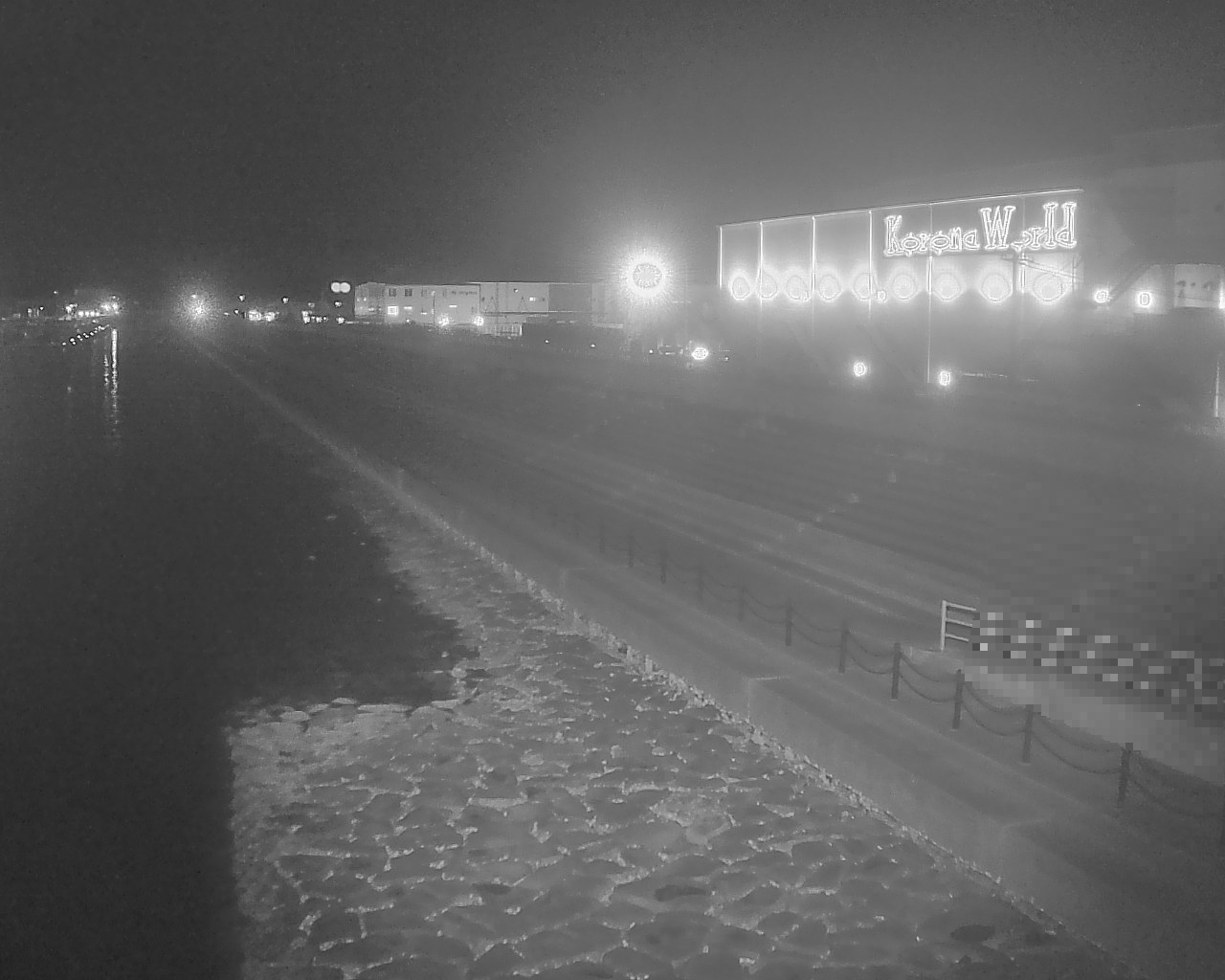 一文字防潮堤 ボートパーク方面　↖