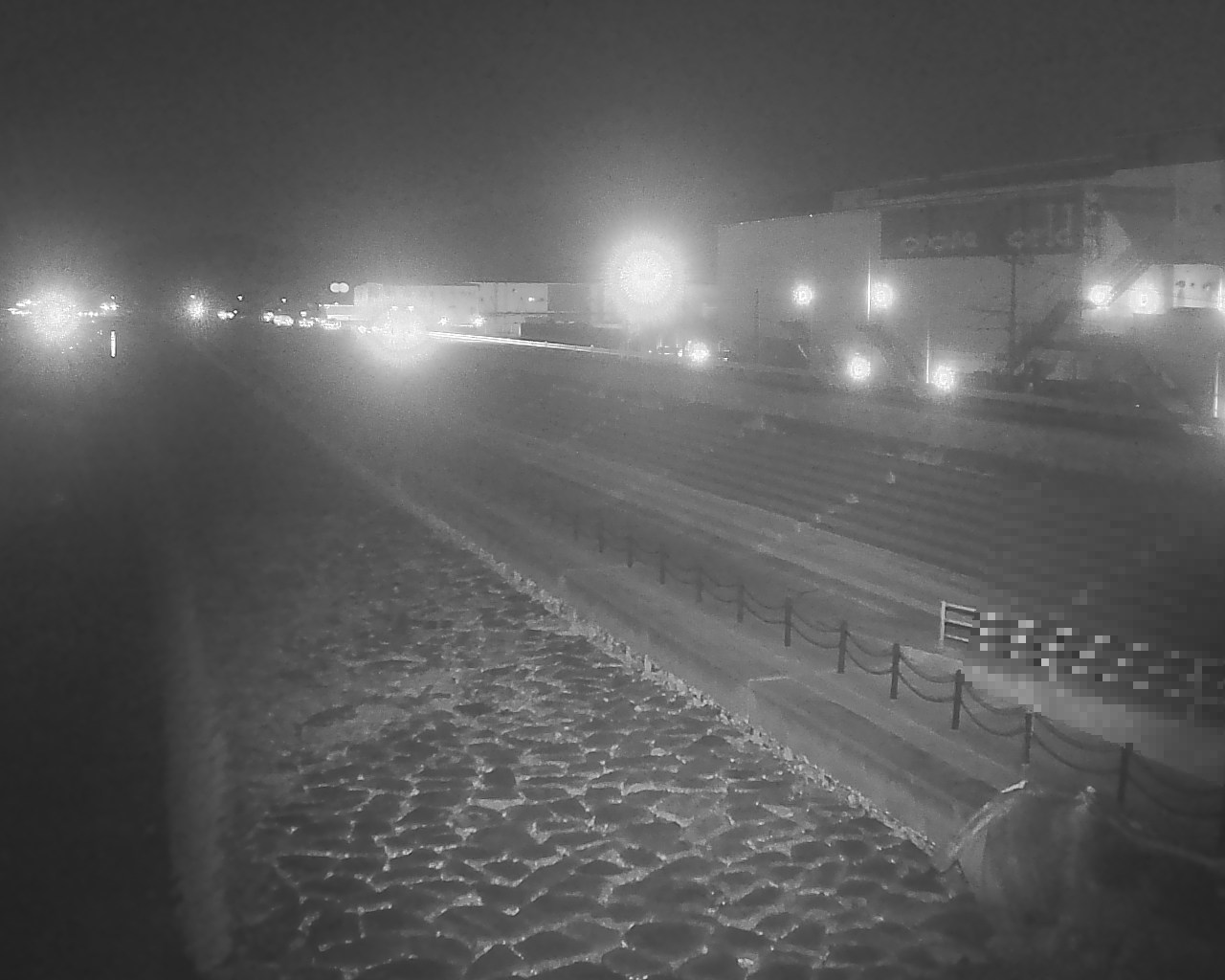 一文字防潮堤 ボートパーク方面　↖