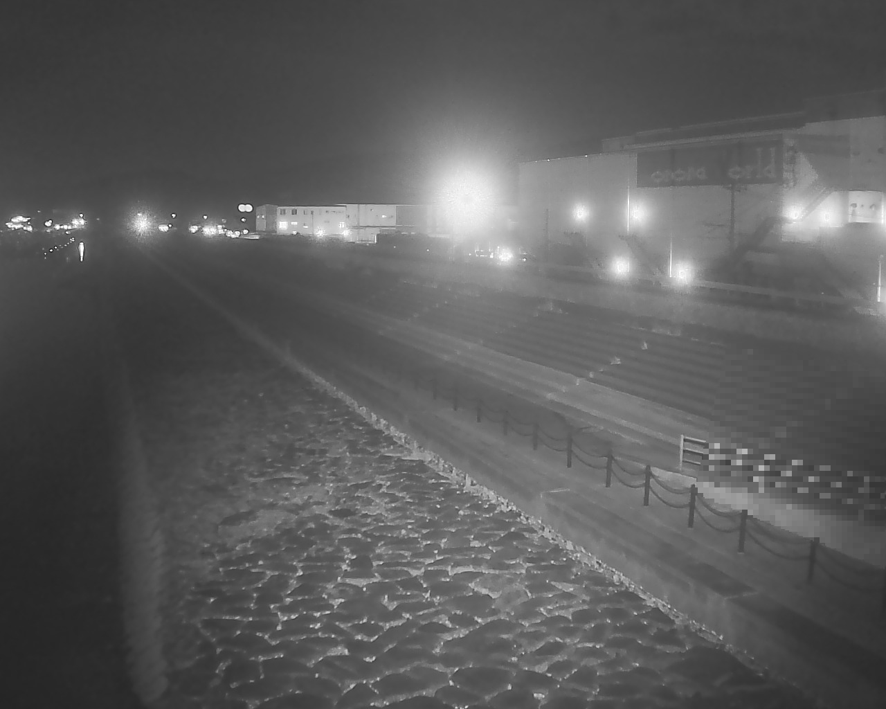 一文字防潮堤 ボートパーク方面　↖