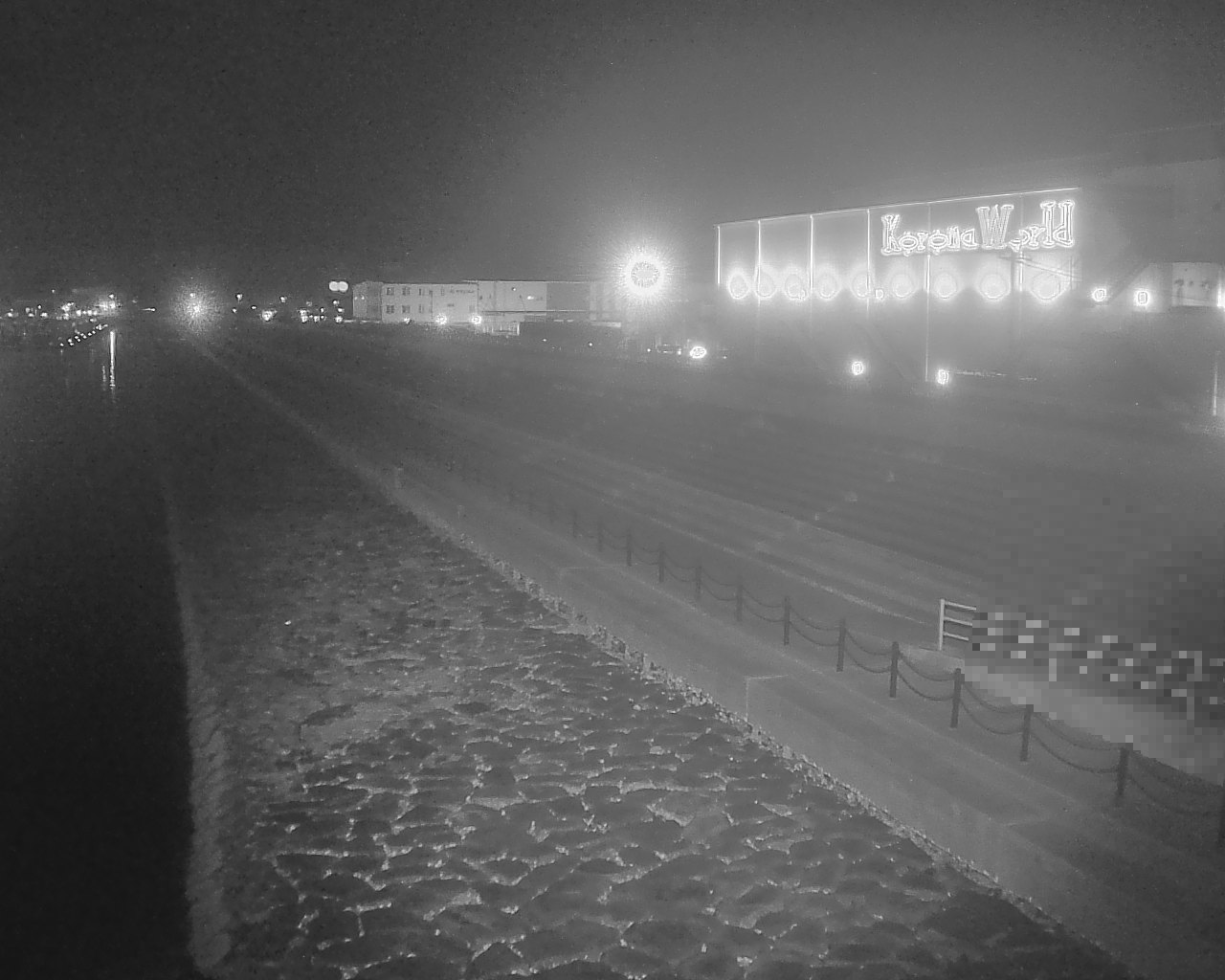 一文字防潮堤 ボートパーク方面 ↖ 一文字防潮堤 ボートパーク方面 ↖