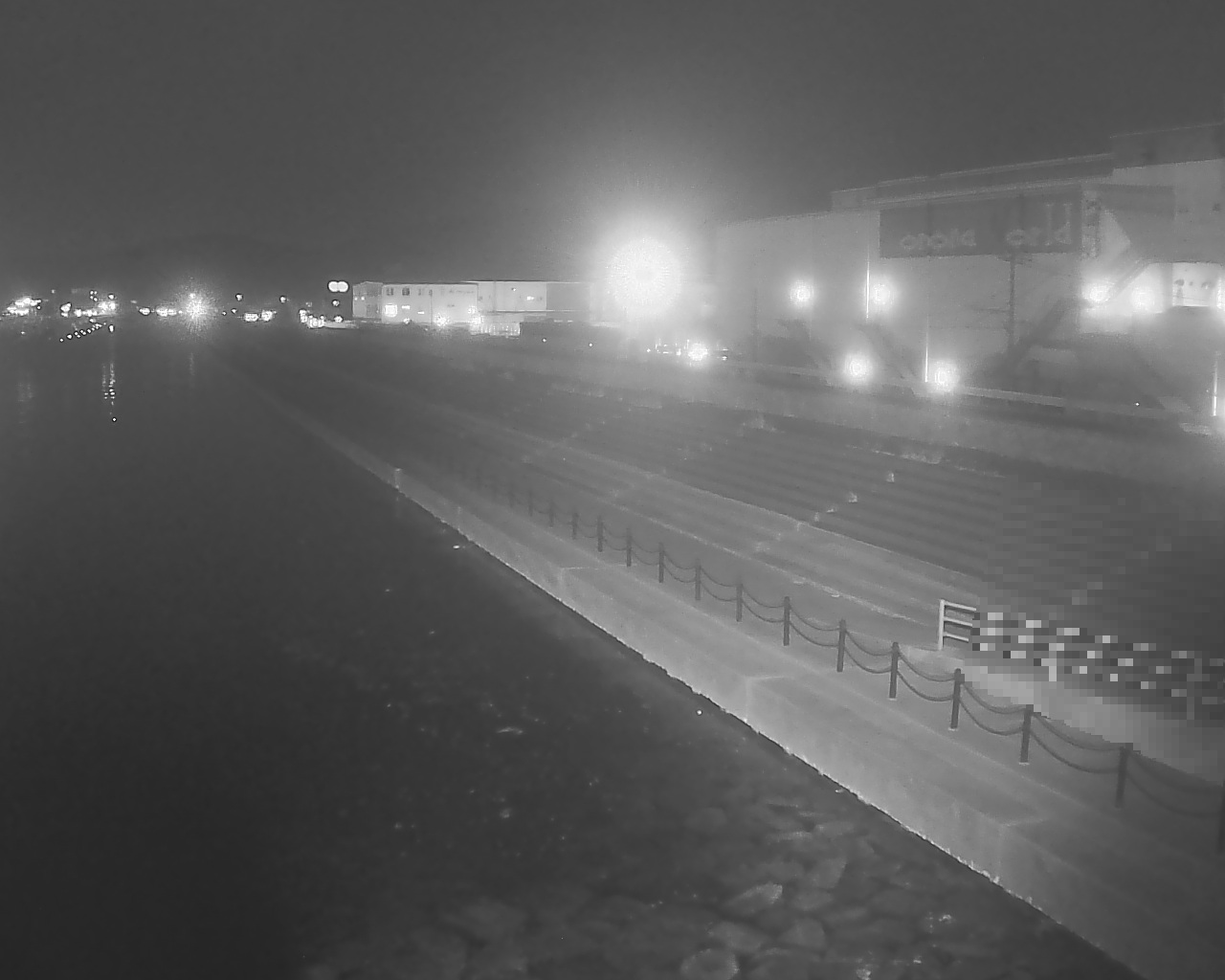 一文字防潮堤 ボートパーク方面 ↖ 一文字防潮堤 ボートパーク方面 ↖