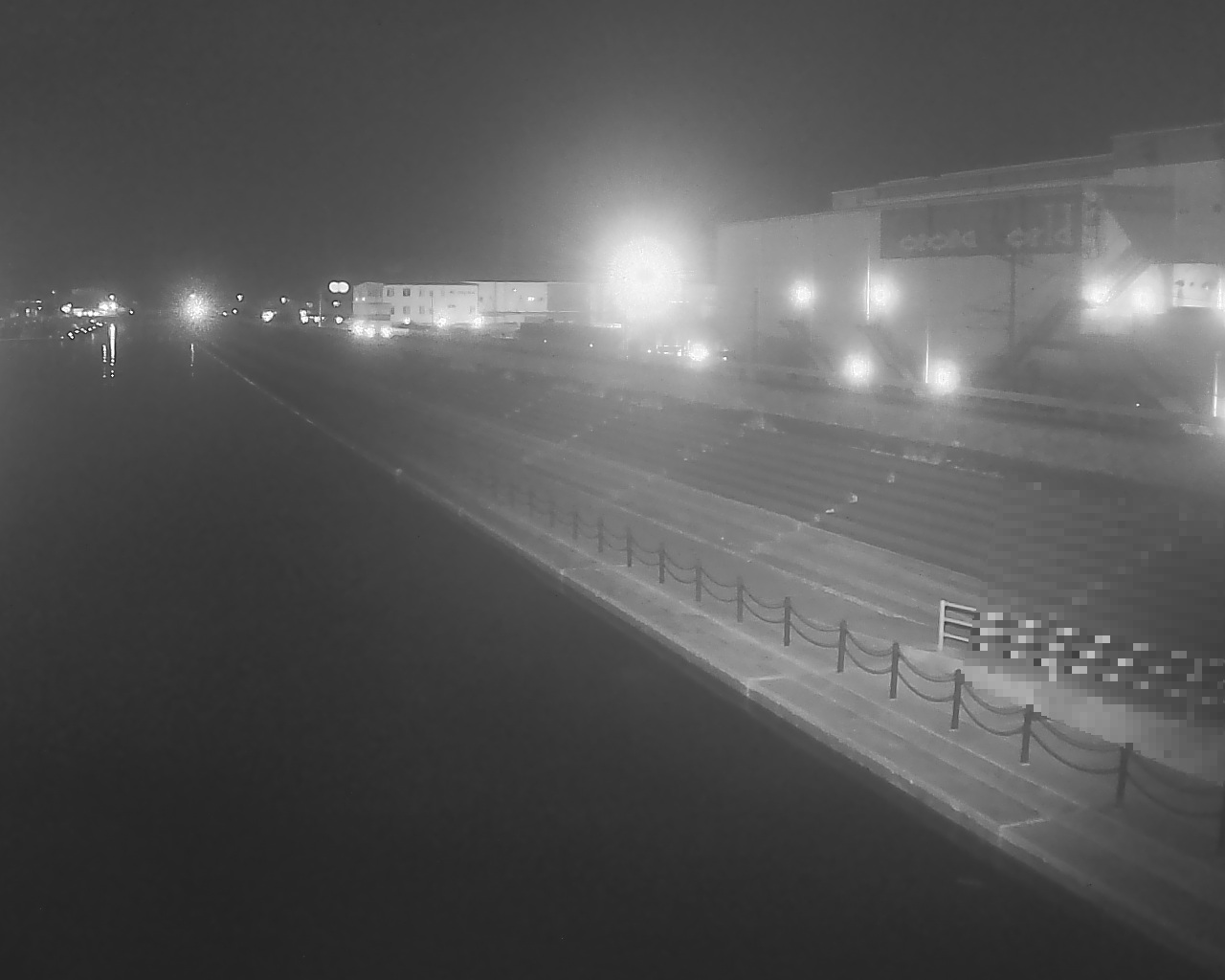 一文字防潮堤 ボートパーク方面 ↖ 一文字防潮堤 ボートパーク方面 ↖