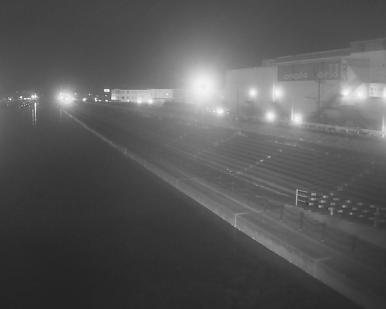 一文字防潮堤 ボートパーク方面 ↖ 一文字防潮堤 ボートパーク方面 ↖