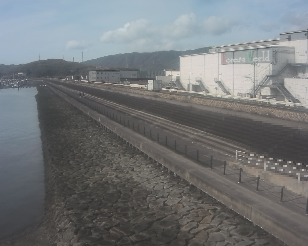 一文字防潮堤 ボートパーク方面 ↖ 一文字防潮堤 ボートパーク方面 ↖