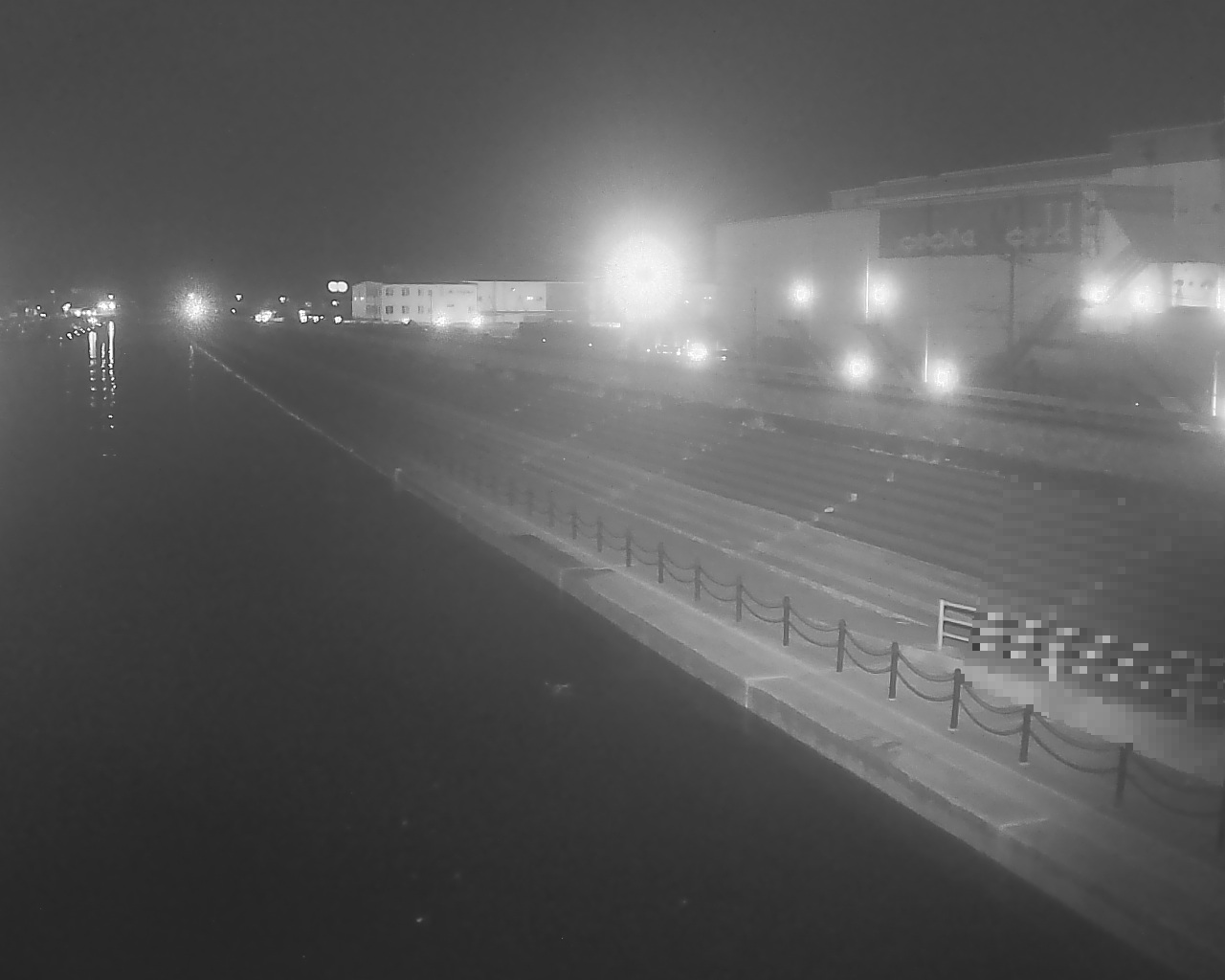 一文字防潮堤 ボートパーク方面 ↖ 一文字防潮堤 ボートパーク方面 ↖