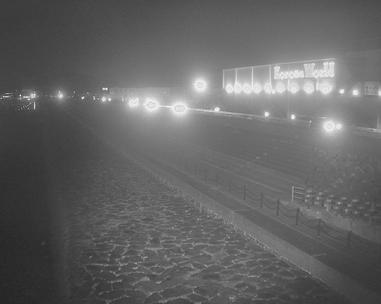 一文字防潮堤 ボートパーク方面　↖