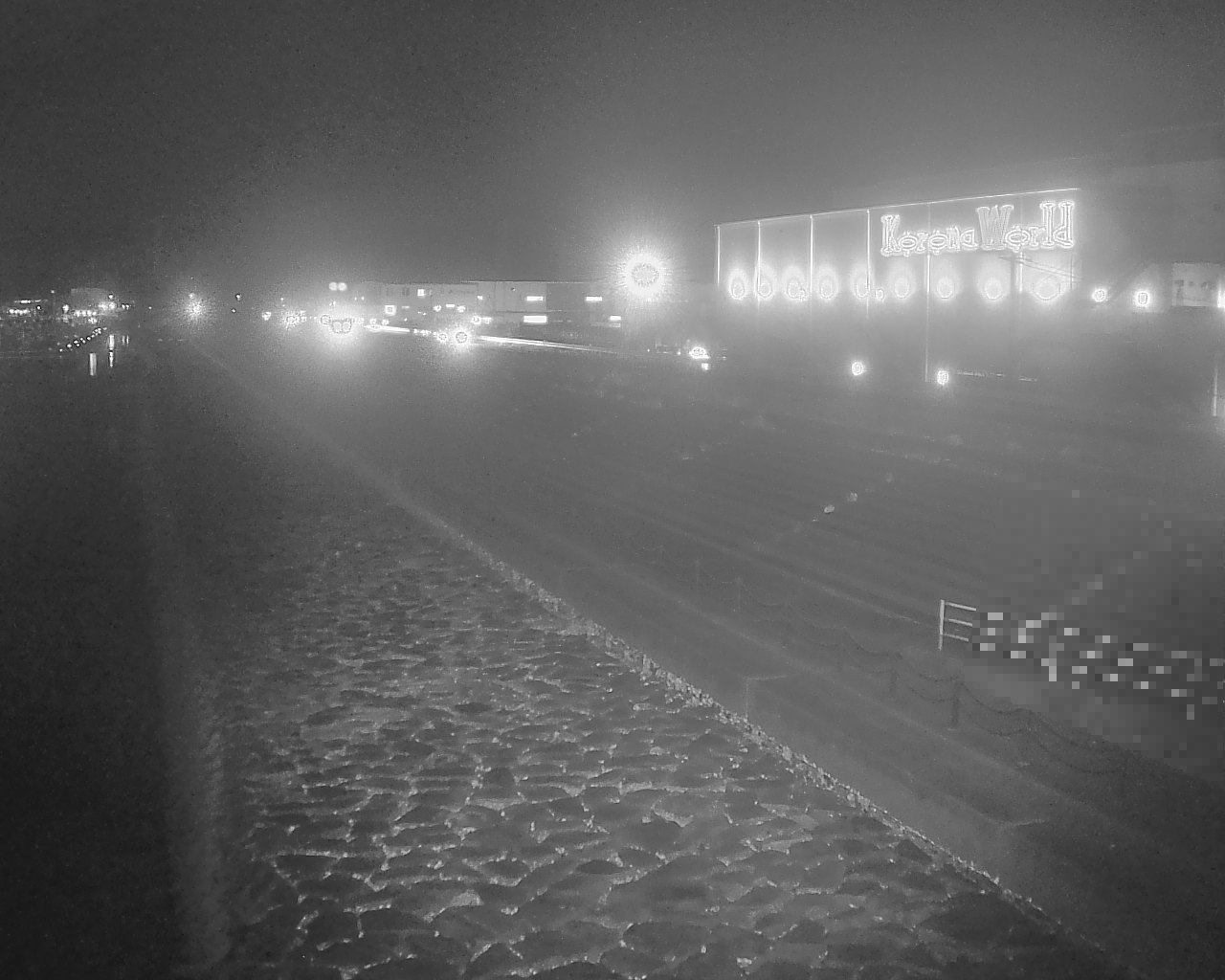 一文字防潮堤 ボートパーク方面　↖