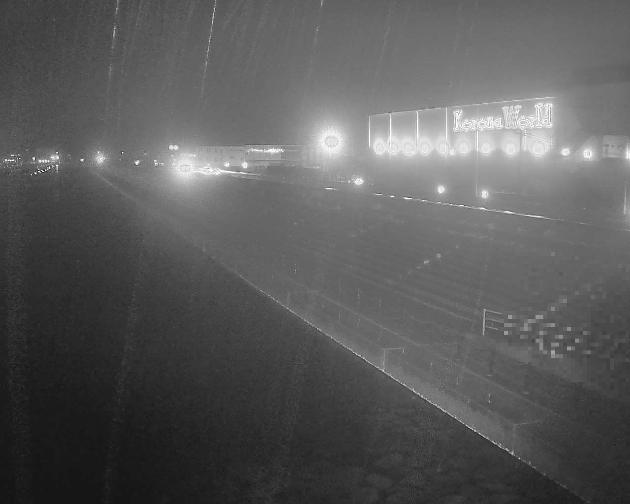 一文字防潮堤 ボートパーク方面　↖