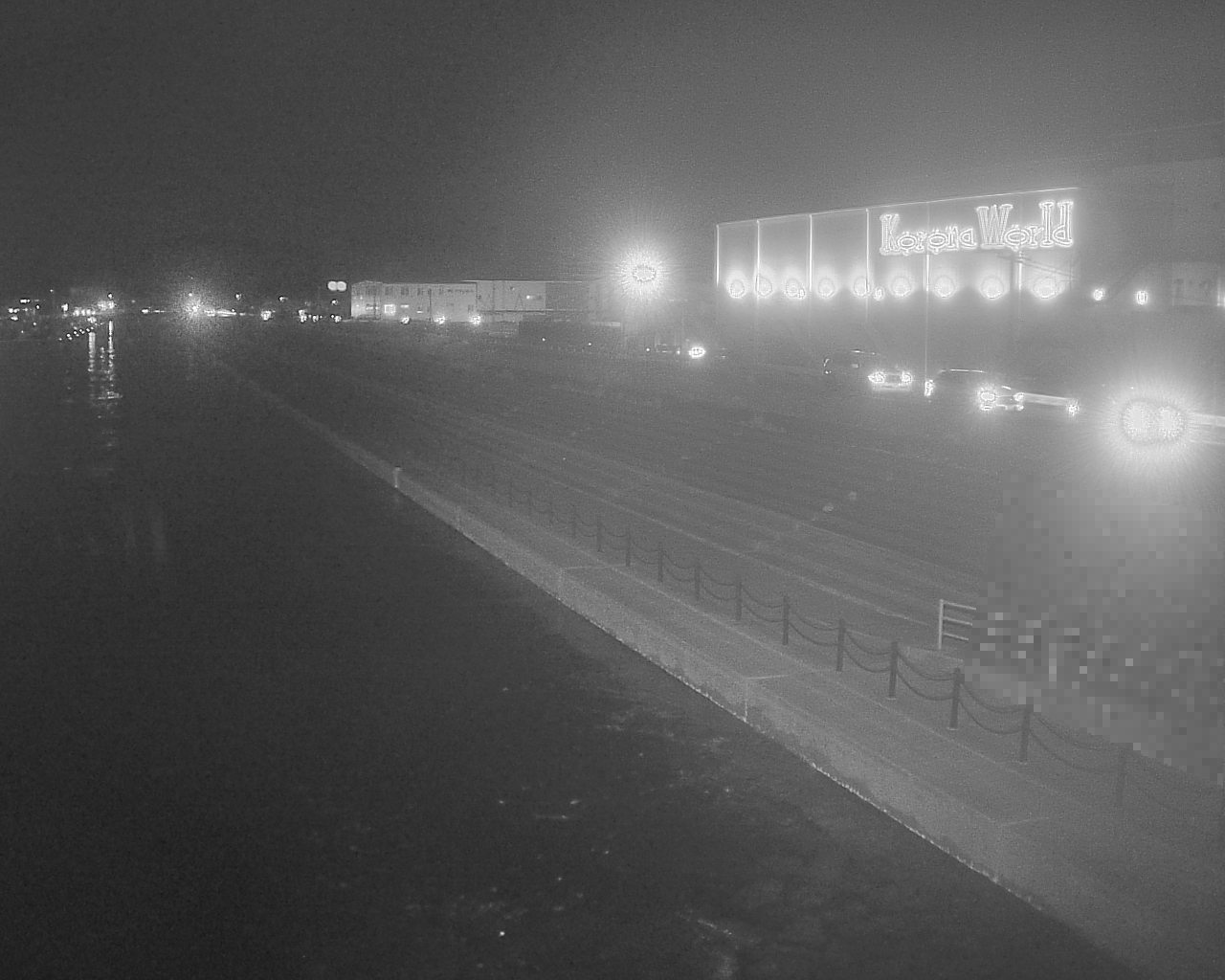 一文字防潮堤 ボートパーク方面　↖