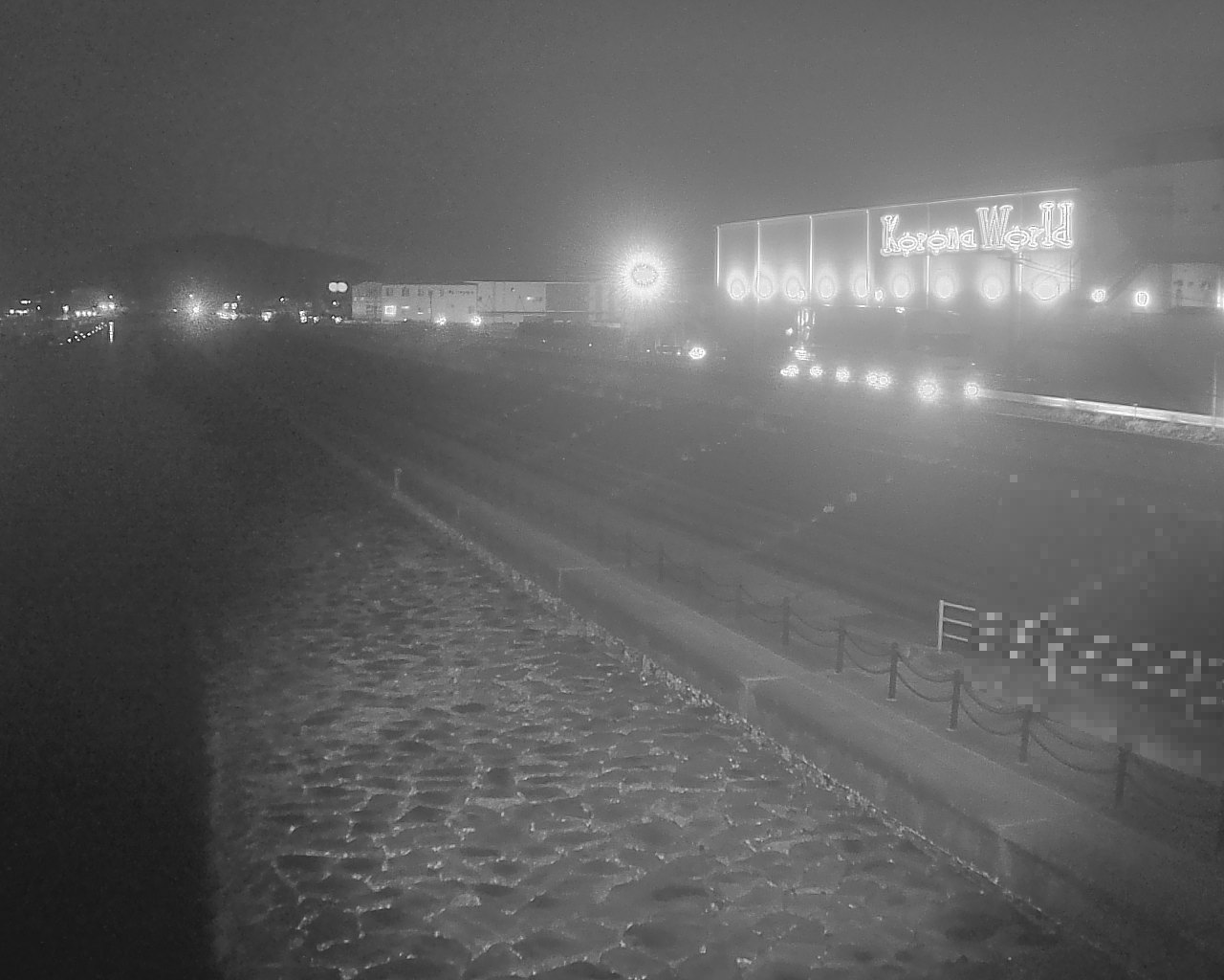 一文字防潮堤 ボートパーク方面　↖