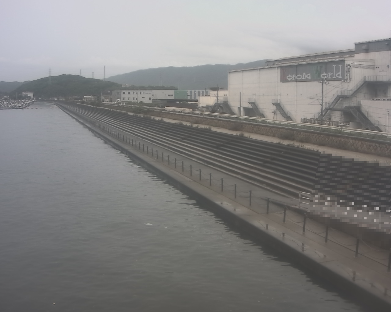 一文字防潮堤 ボートパーク方面 ↖ 一文字防潮堤 ボートパーク方面 ↖