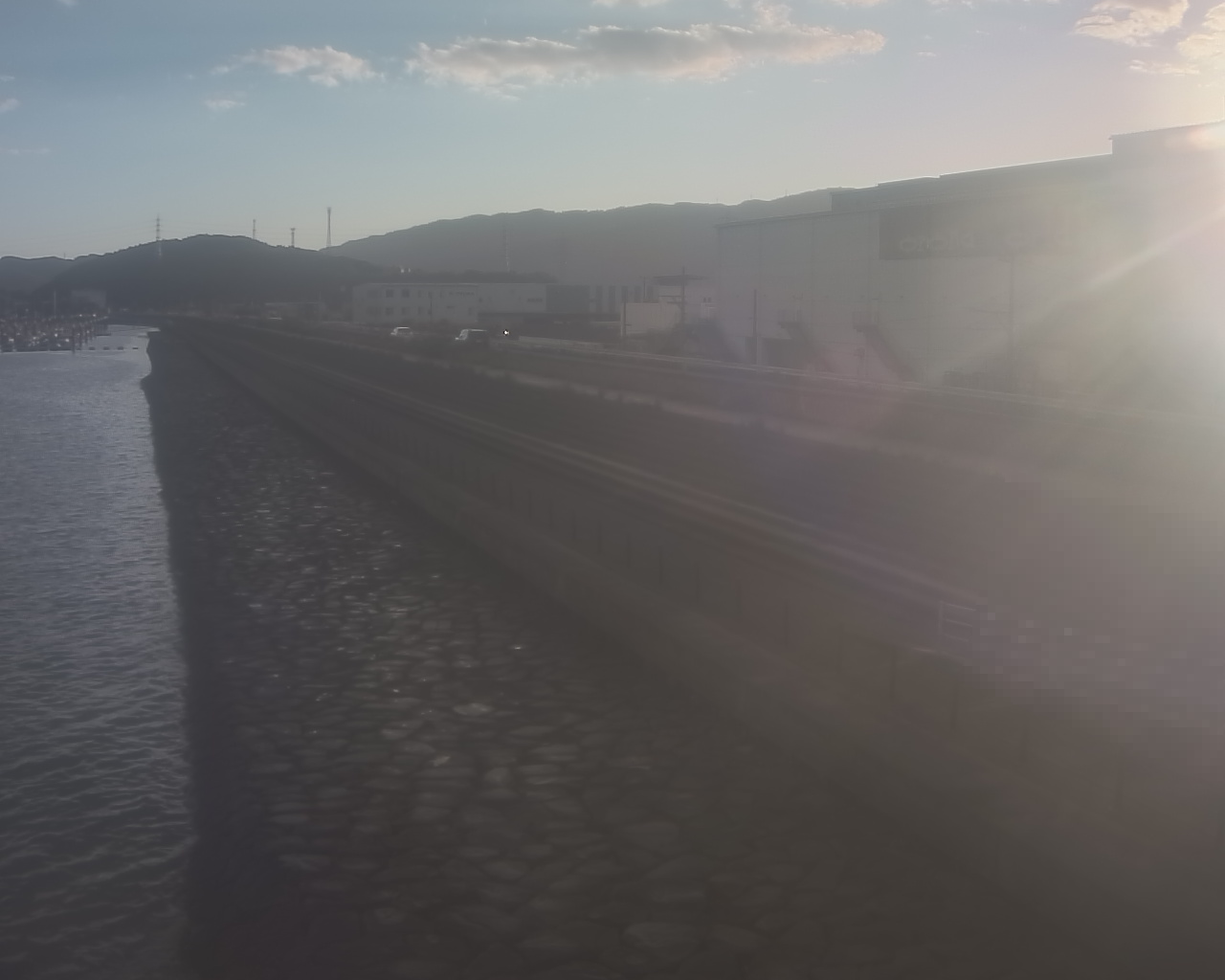 一文字防潮堤 ボートパーク方面 ↖ 一文字防潮堤 ボートパーク方面 ↖